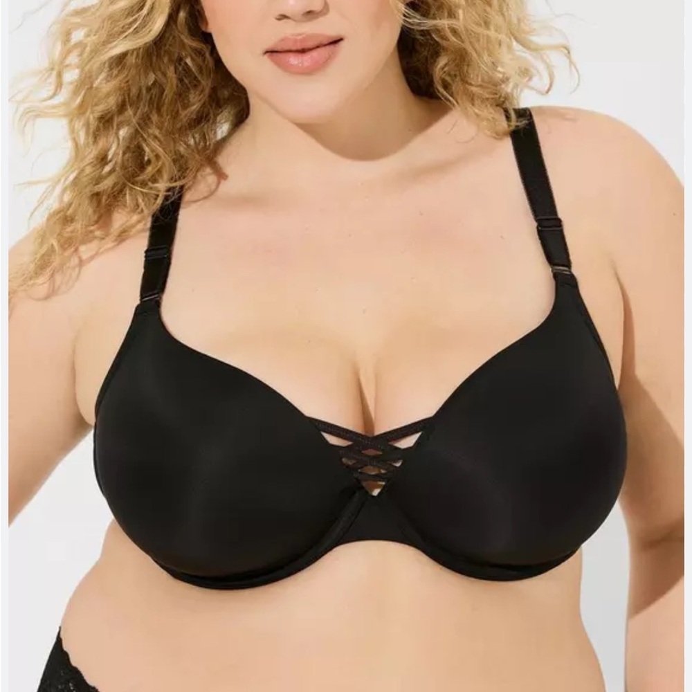 Torrid Curve Push-Up Bra 42DDD Plunge Black Criss Cross Front Underwire Padded